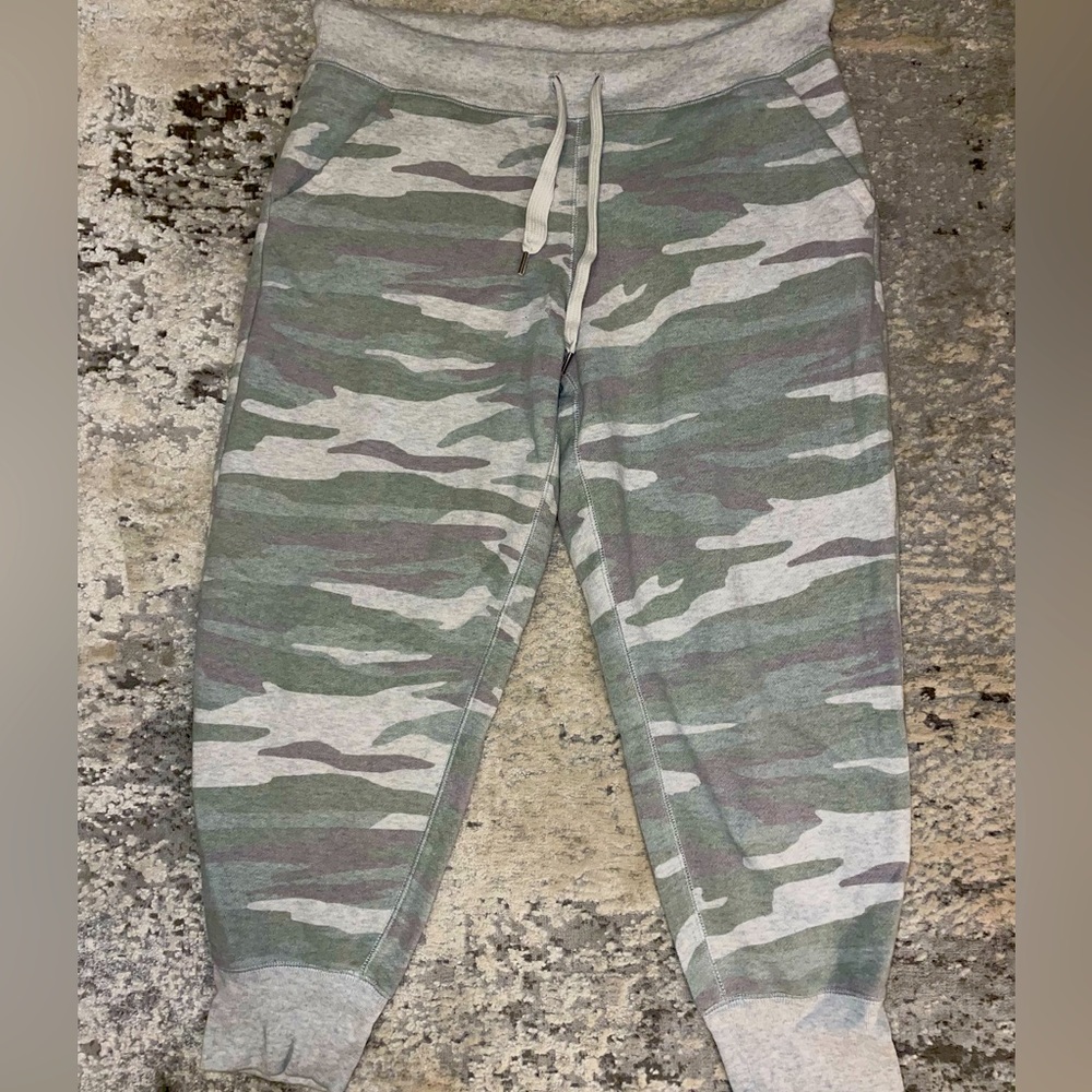 Aerie Camo Joggers